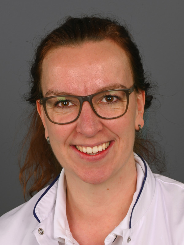 Dr. Rianne Beckers